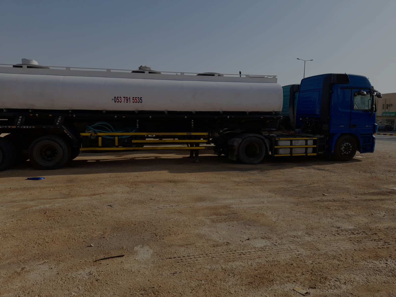 water-tanker-riyadh-dark (1)